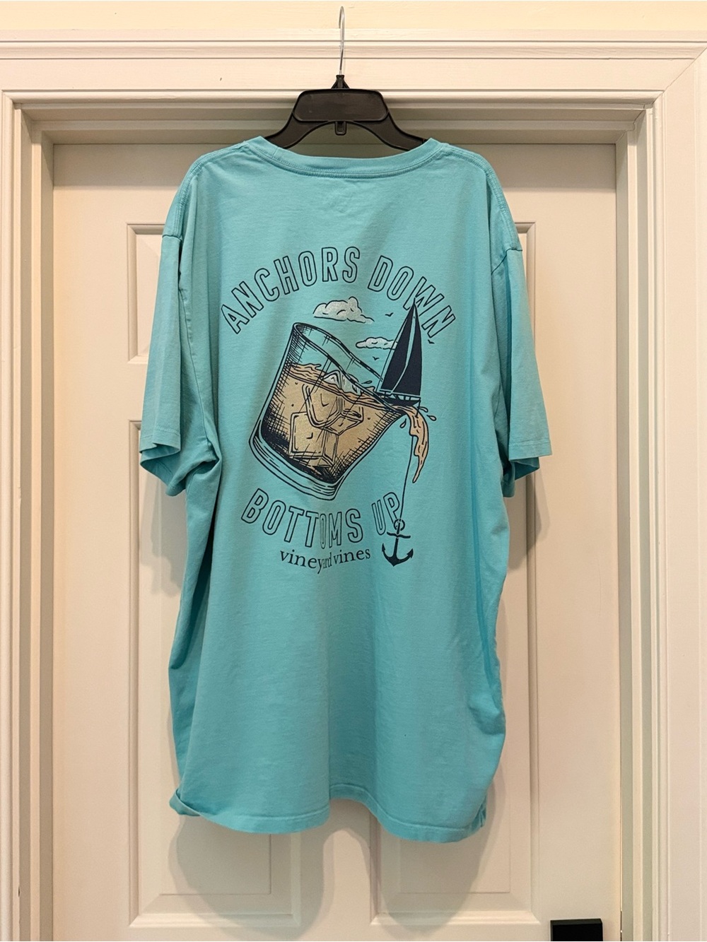 Vineyard Vines men’s 'Anchors Down' Short-Sleeve Tee - 2XT